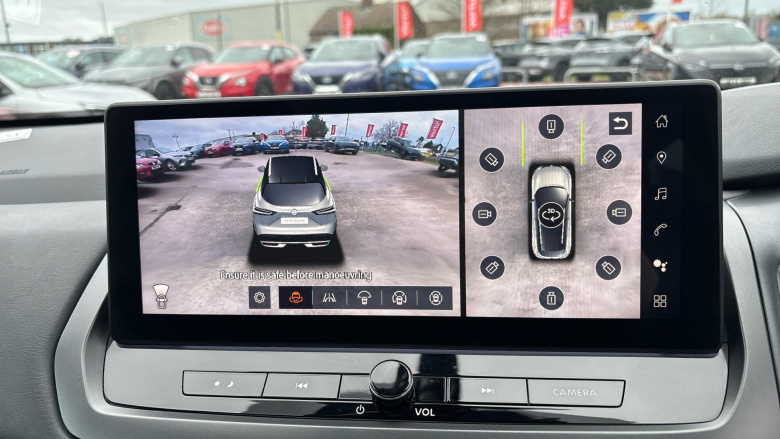 Nissan Qashqai 1.3 DiG-T MH N-Connecta 5dr Petrol Hatchback